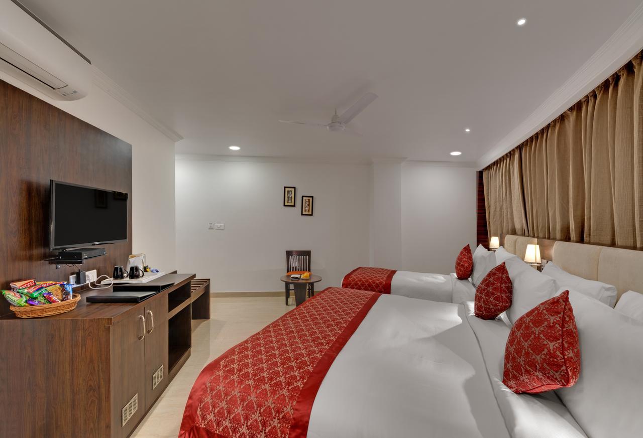 Avins Beacon Hotel - Ουνταϊπούρ Εξωτερικό φωτογραφία